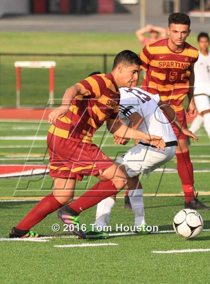 Thumbnail 1 in Covina vs La Canada (CIF SS D6 Quarterfinal) photogallery.