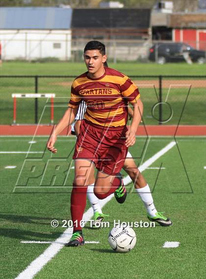 Thumbnail 3 in Covina vs La Canada (CIF SS D6 Quarterfinal) photogallery.