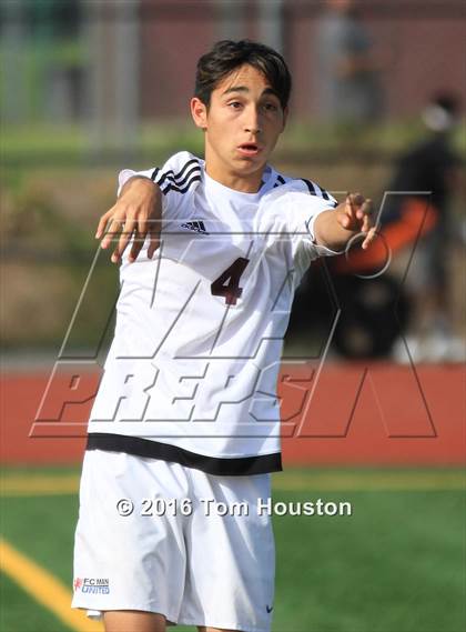 Thumbnail 3 in Covina vs La Canada (CIF SS D6 Quarterfinal) photogallery.