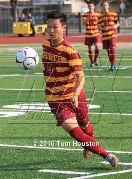Thumbnail 2 in Covina vs La Canada (CIF SS D6 Quarterfinal) photogallery.