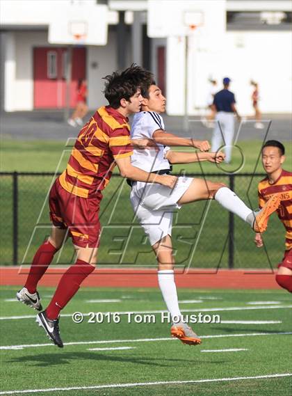 Thumbnail 1 in Covina vs La Canada (CIF SS D6 Quarterfinal) photogallery.