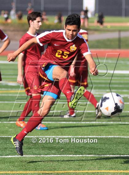 Thumbnail 3 in Covina vs La Canada (CIF SS D6 Quarterfinal) photogallery.