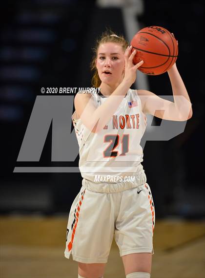 Thumbnail 2 in Del Norte vs. Wray (CHSAA 2A Great 8) photogallery.