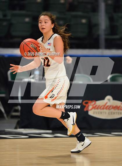 Thumbnail 1 in Del Norte vs. Wray (CHSAA 2A Great 8) photogallery.
