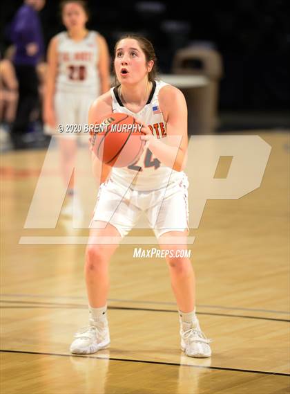 Thumbnail 1 in Del Norte vs. Wray (CHSAA 2A Great 8) photogallery.