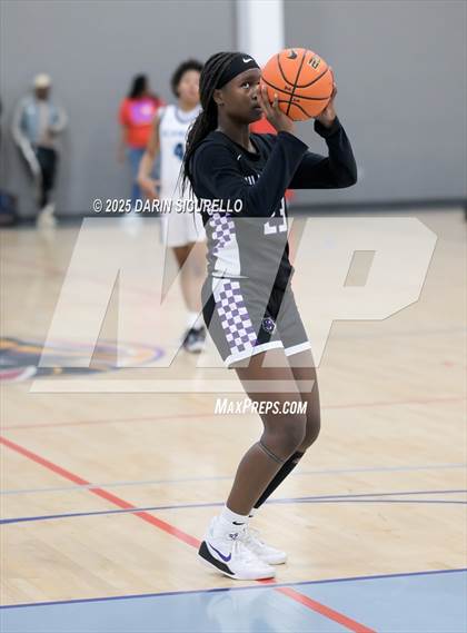 Thumbnail 3 in Monsignor Scanlan vs. Millennium (Nike Tournament of Champions) photogallery.