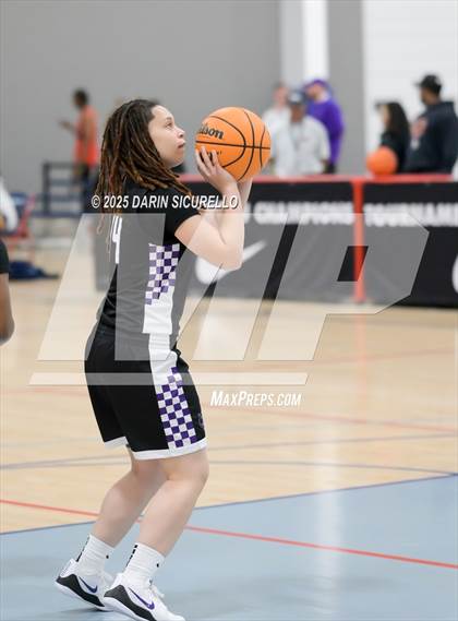 Thumbnail 3 in Monsignor Scanlan vs. Millennium (Nike Tournament of Champions) photogallery.