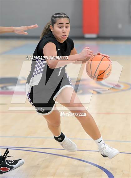 Thumbnail 2 in Monsignor Scanlan vs. Millennium (Nike Tournament of Champions) photogallery.