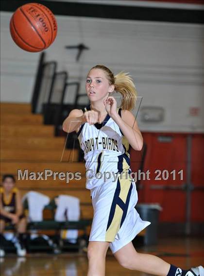 Thumbnail 2 in Yucaipa vs. Arlington (Lady Bears Holiday Classic) photogallery.