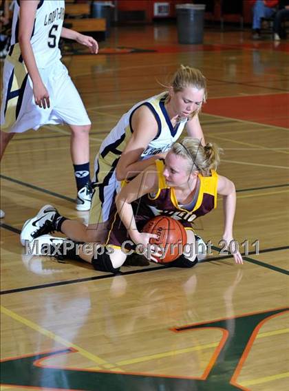 Thumbnail 2 in Yucaipa vs. Arlington (Lady Bears Holiday Classic) photogallery.