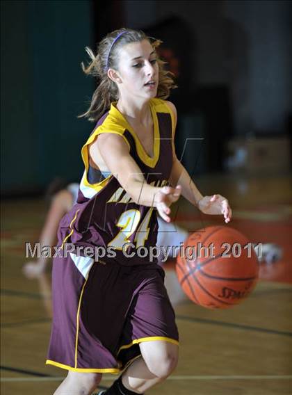 Thumbnail 3 in Yucaipa vs. Arlington (Lady Bears Holiday Classic) photogallery.