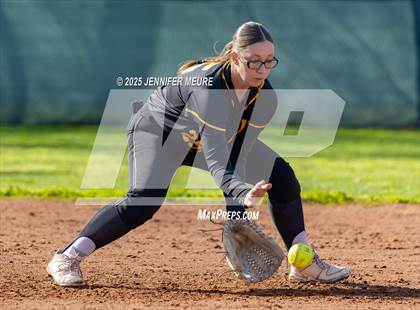 Thumbnail 3 in Central Valley vs. Hughson photogallery.