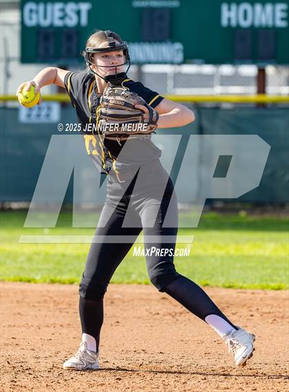 Thumbnail 2 in Central Valley vs. Hughson photogallery.