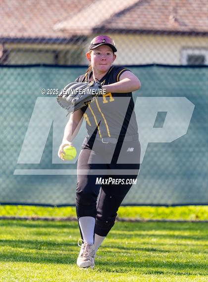 Thumbnail 2 in Central Valley vs. Hughson photogallery.