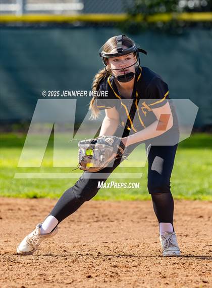 Thumbnail 2 in Central Valley vs. Hughson photogallery.