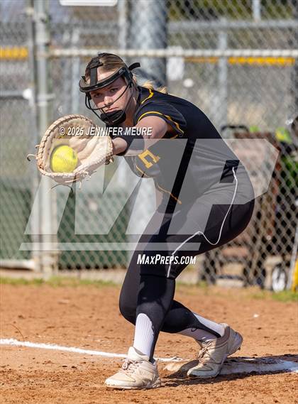 Thumbnail 1 in Central Valley vs. Hughson photogallery.