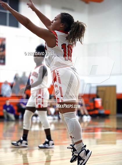Thumbnail 1 in Granger vs Schulenburg (Schulenburg Lady Horn Varsity Tournament) photogallery.