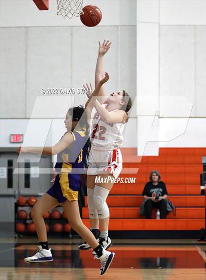 Thumbnail 3 in Granger vs Schulenburg (Schulenburg Lady Horn Varsity Tournament) photogallery.