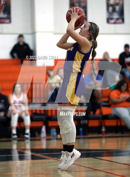 Thumbnail 2 in Granger vs Schulenburg (Schulenburg Lady Horn Varsity Tournament) photogallery.