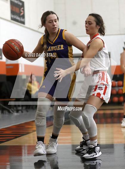 Thumbnail 2 in Granger vs Schulenburg (Schulenburg Lady Horn Varsity Tournament) photogallery.