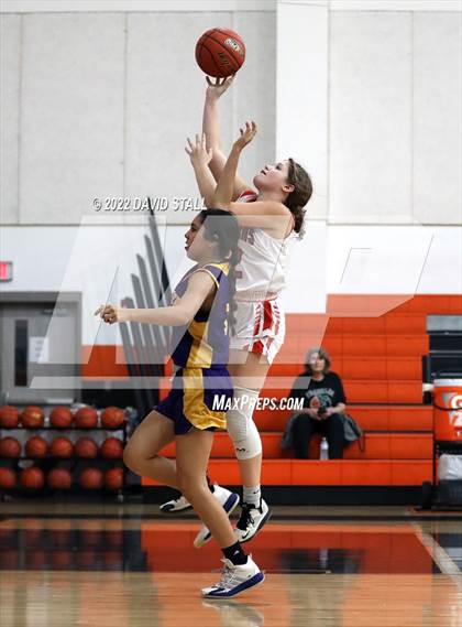 Thumbnail 2 in Granger vs Schulenburg (Schulenburg Lady Horn Varsity Tournament) photogallery.