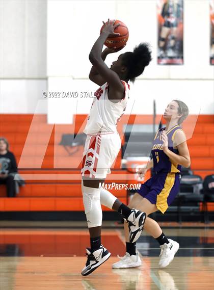 Thumbnail 3 in Granger vs Schulenburg (Schulenburg Lady Horn Varsity Tournament) photogallery.
