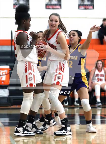 Thumbnail 3 in Granger vs Schulenburg (Schulenburg Lady Horn Varsity Tournament) photogallery.