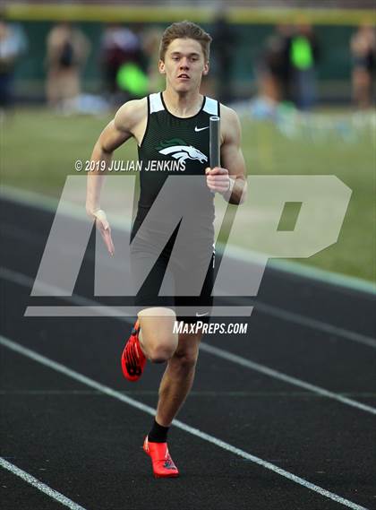 Thumbnail 2 in Centennial-Eagle-Mountain View Track Meet photogallery.