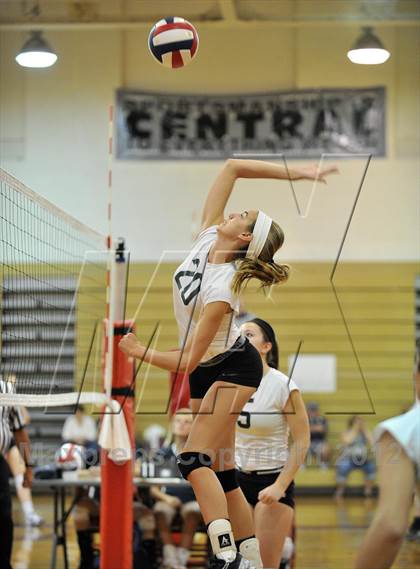 Thumbnail 1 in Methacton vs Archbishop Wood (Ford Tough Challenge) photogallery.