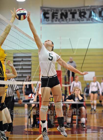 Thumbnail 3 in Methacton vs Archbishop Wood (Ford Tough Challenge) photogallery.