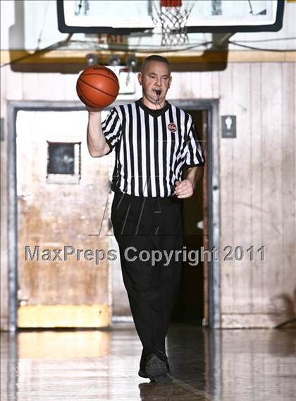Thumbnail 2 in Iona Prep vs. St. Edmund Prep (CHSAA Class A Quarterfinal) photogallery.