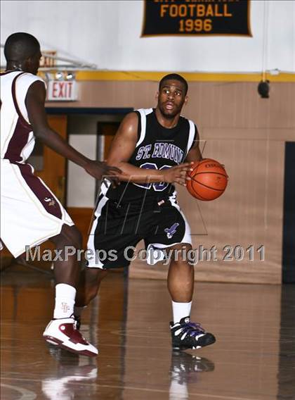 Thumbnail 3 in Iona Prep vs. St. Edmund Prep (CHSAA Class A Quarterfinal) photogallery.