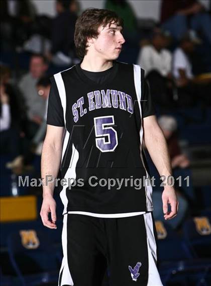 Thumbnail 1 in Iona Prep vs. St. Edmund Prep (CHSAA Class A Quarterfinal) photogallery.