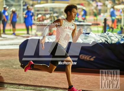 Thumbnail 3 in Panther Relays (4x400M) photogallery.