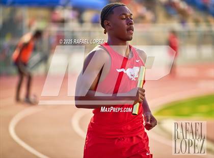 Thumbnail 1 in Panther Relays (4x400M) photogallery.