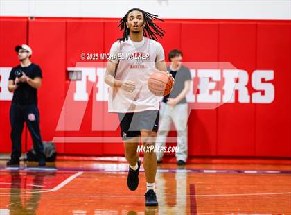 Thumbnail 3 in Long Island Lutheran Vs Newman AAA (The Preview HS Showcase) photogallery.