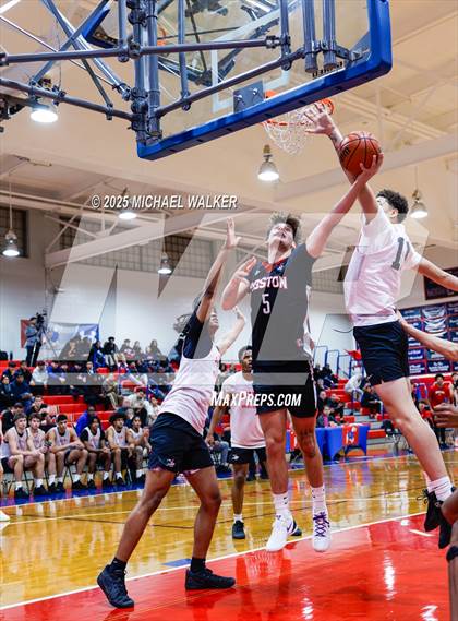 Thumbnail 1 in Long Island Lutheran Vs Newman AAA (The Preview HS Showcase) photogallery.