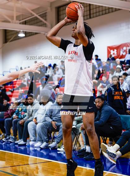 Thumbnail 1 in Long Island Lutheran Vs Newman AAA (The Preview HS Showcase) photogallery.