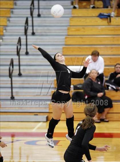 Thumbnail 1 in Dobie vs Tomball (Nike Volleyball Classic) photogallery.