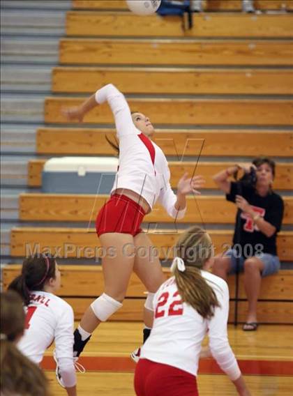 Thumbnail 2 in Dobie vs Tomball (Nike Volleyball Classic) photogallery.