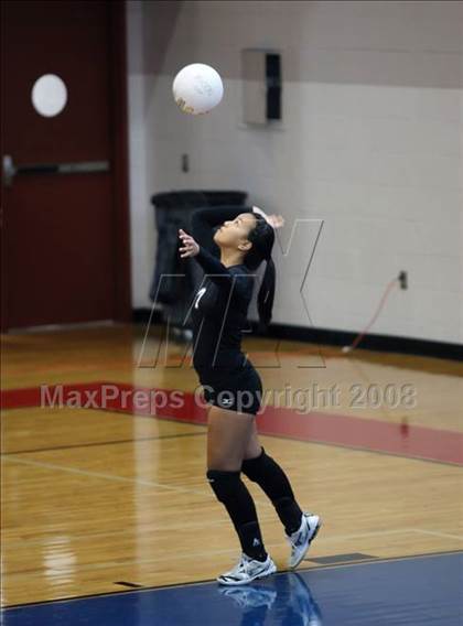 Thumbnail 3 in Dobie vs Tomball (Nike Volleyball Classic) photogallery.