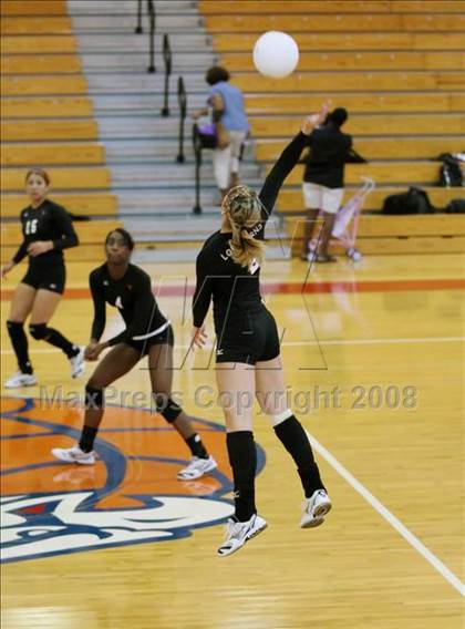 Thumbnail 1 in Dobie vs Tomball (Nike Volleyball Classic) photogallery.