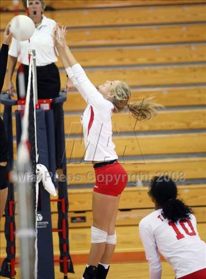 Thumbnail 1 in Dobie vs Tomball (Nike Volleyball Classic) photogallery.