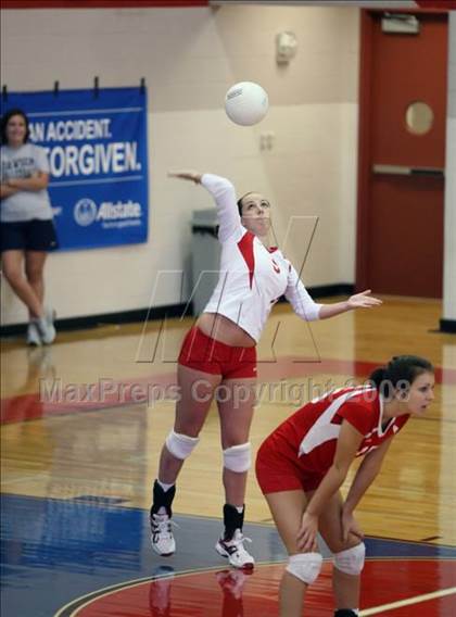 Thumbnail 2 in Dobie vs Tomball (Nike Volleyball Classic) photogallery.