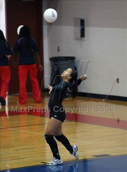 Thumbnail 2 in Dobie vs Tomball (Nike Volleyball Classic) photogallery.