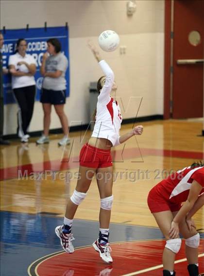 Thumbnail 2 in Dobie vs Tomball (Nike Volleyball Classic) photogallery.