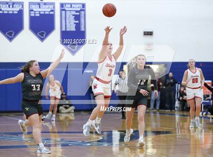 Thumbnail 3 in Vinton County vs. Sheridan (OHSAA D2 District Final) photogallery.
