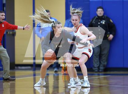 Thumbnail 2 in Vinton County vs. Sheridan (OHSAA D2 District Final) photogallery.