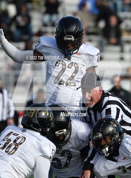 Thumbnail 2 in Belle Vernon vs. Neumann-Goretti (PIAA 3A Final) photogallery.