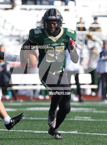 Thumbnail 2 in Belle Vernon vs. Neumann-Goretti (PIAA 3A Final) photogallery.